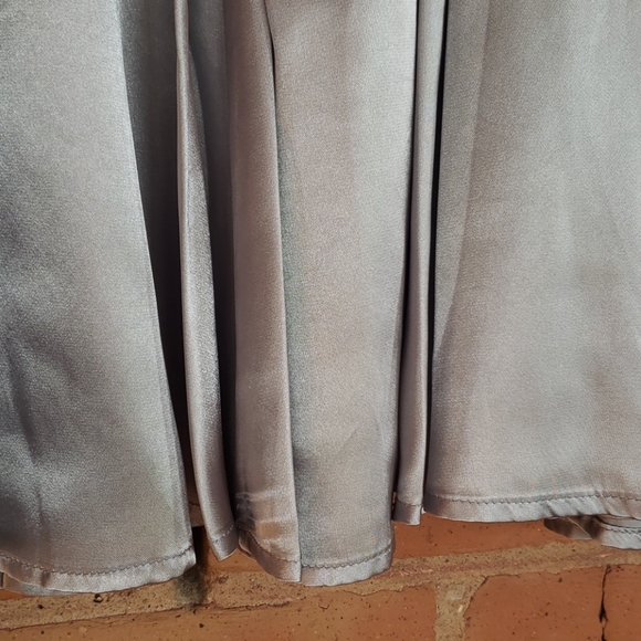 Pale blue, shimmery skirt, forever 21, size M - Picture 5 of 5